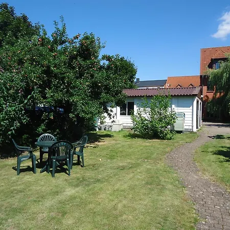 Wilhelmshof Guest house 3*