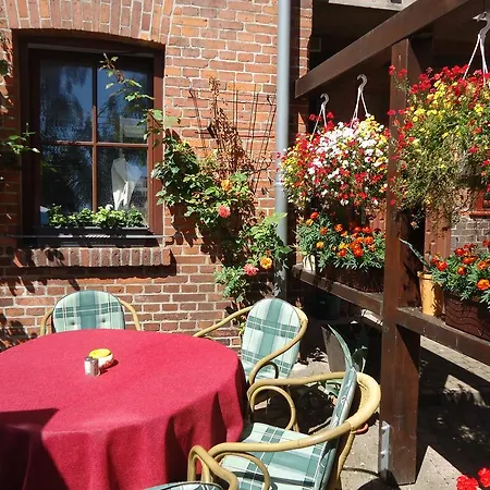 Wilhelmshof Guest house 4*